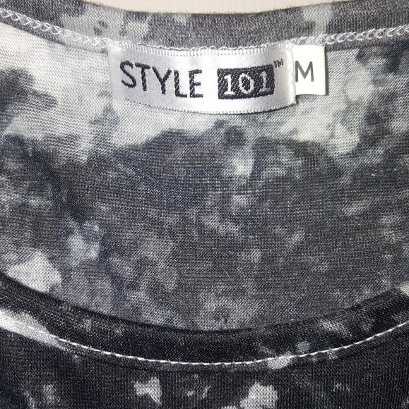 Style 101 Top with Cross - Picture 3 of 3